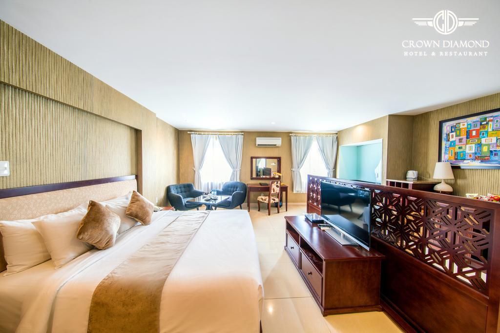 Crown Diamond Hotel - Phu My Hung District 7 Хошимін Номер фото
