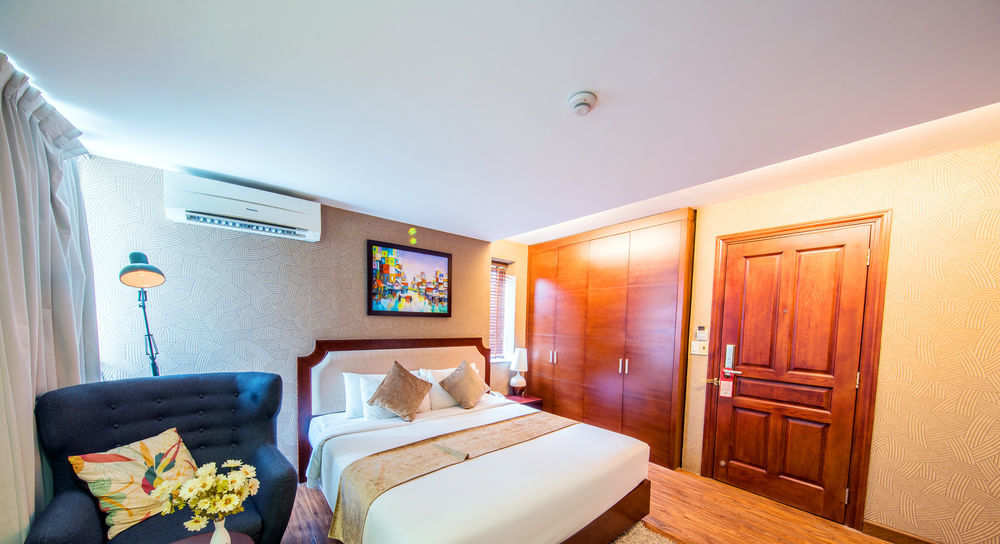 Crown Diamond Hotel - Phu My Hung District 7 Хошимін Екстер'єр фото